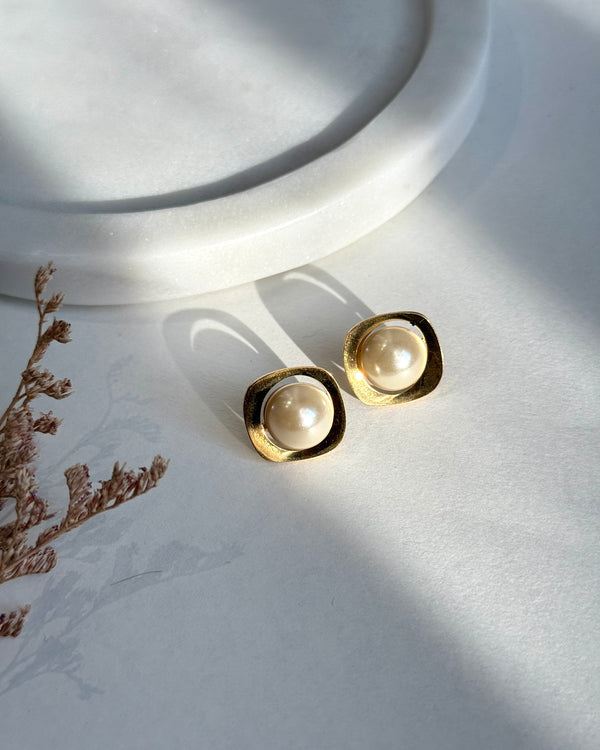 Ivory Glow Earrings