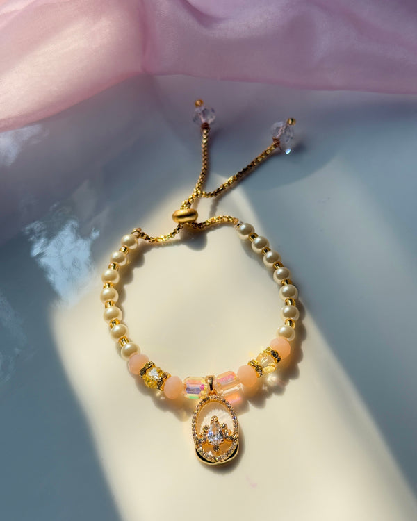 Blooming love bracelet