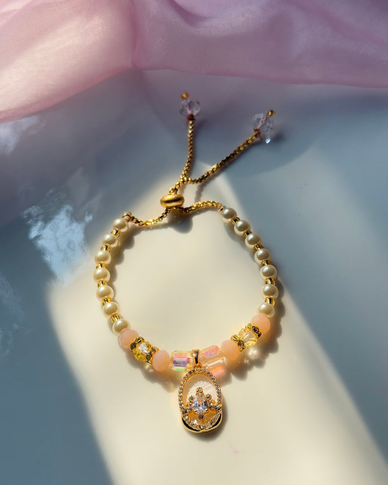 Blooming love bracelet